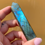 Load image into Gallery viewer, Labradorite Point