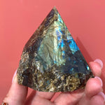 Load image into Gallery viewer, Labradorite Rough Point