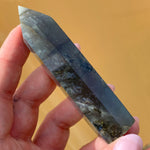 Load image into Gallery viewer, Labradorite Point