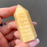 Load image into Gallery viewer, Yellow Calcite Point
