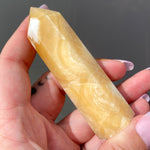 Load image into Gallery viewer, Yellow Calcite Point