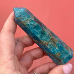 Load image into Gallery viewer, Blue Apatite Point