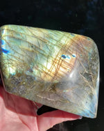 Load and play video in Gallery viewer, Labradorite Freeform
