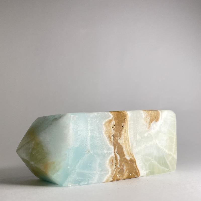 Caribbean Calcite Point - Ruby's Minerals