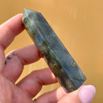 Load image into Gallery viewer, Labradorite Point
